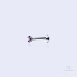 Piercing conque violet Orla Iolite en bijou élégant