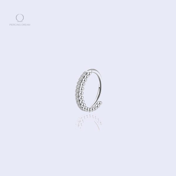 Variations de piercing tragus Cosmica, designs uniques et modernes