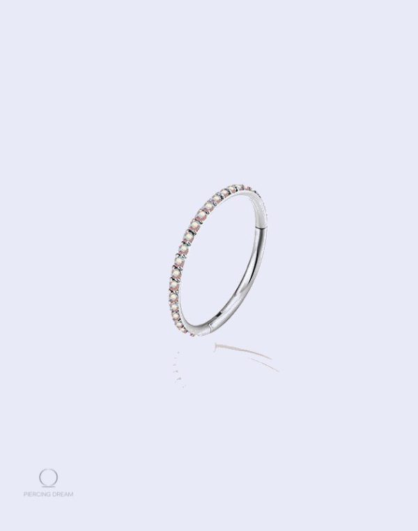 piercing-anneau-labret-1 Piercing labret Aira Cristal en forme d'anneau