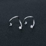 Piercing hélix torsadé avec zircon brillant, design élégant
