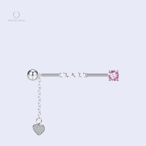 Piercing industriel en argent en forme de cœur