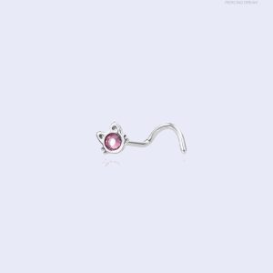Piercing de nez chat rose, élégant et original pour un style unique