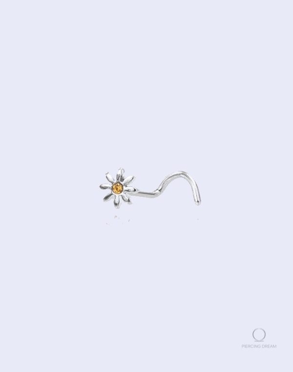 piercing-nez-tige-fine-1 Piercing de nez Suna, tige fine pour un look élégant