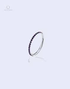 Piercing nombril Aira Pourpre avec zircons violet