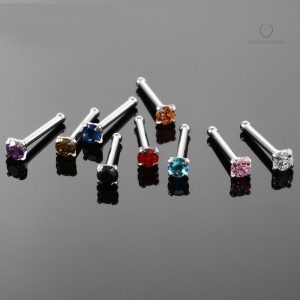Variantes de piercing nostril en onyx et diamant noir