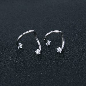 Bijou tragus élégant, piercing torsadé avec zircon